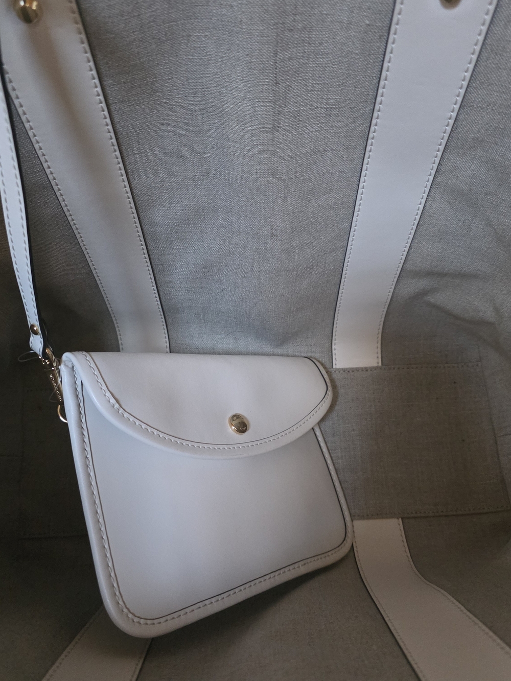 Michael Kors White & Natural MK Logo Tote Bag W/Matching Pouch NWT - Picture 5 of 5